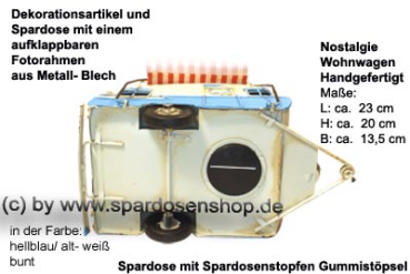 Nostalgie Wohnwagen hellblau unten